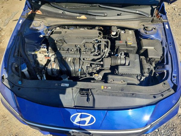 2024 HYUNDAI ELANTRA