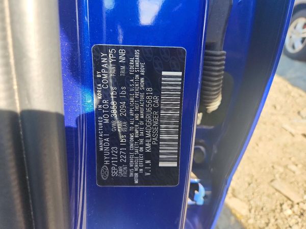2024 HYUNDAI ELANTRA
