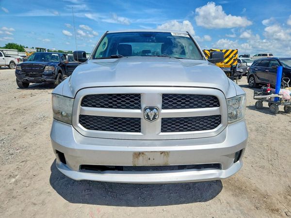 2013 RAM 1500 ST