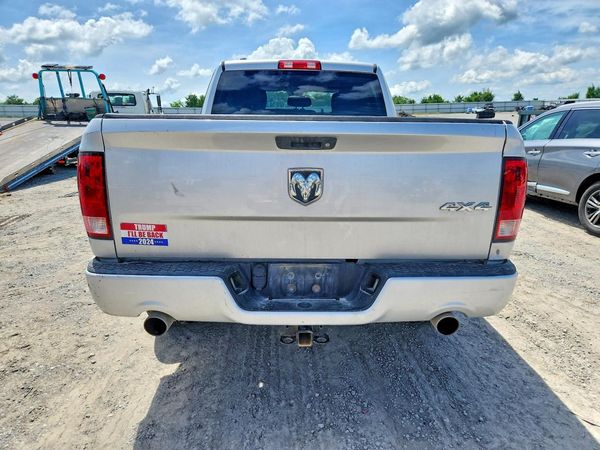 2013 RAM 1500 ST