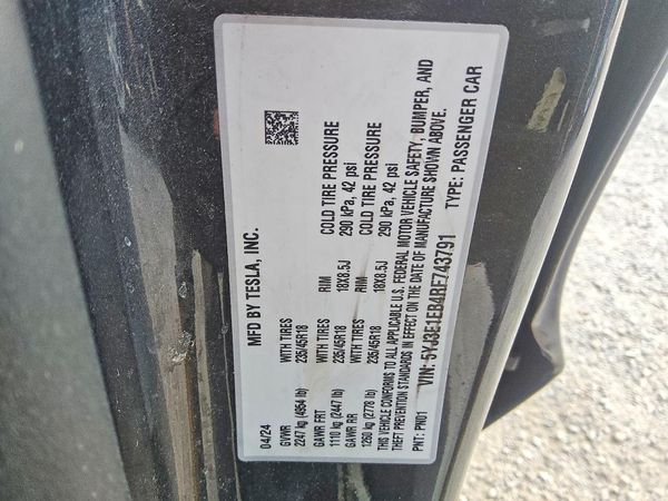 2024 TESLA MODEL 3