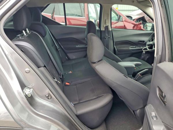 2024 NISSAN KICKS S
