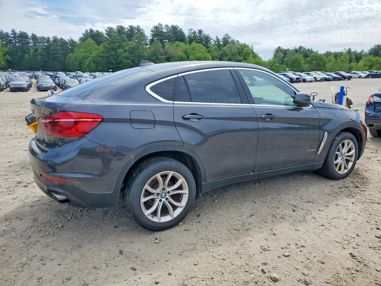 2015 BMW X6 xDrive35i