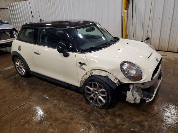 2015 MINI COOPER