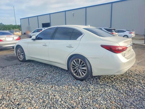 2021 INFINITI Q50 LUXE