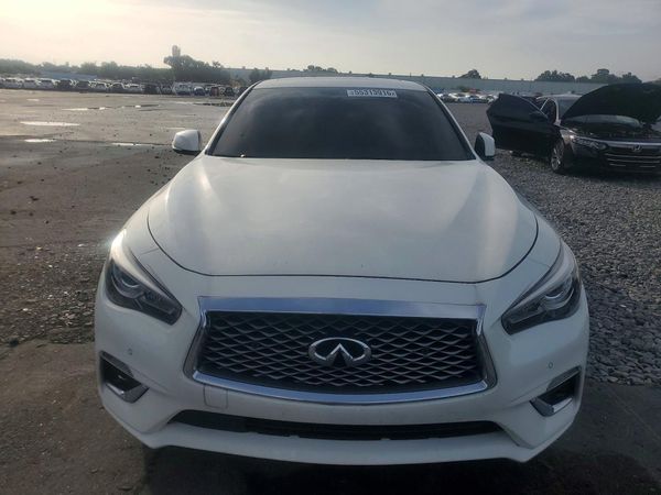 2021 INFINITI Q50 LUXE