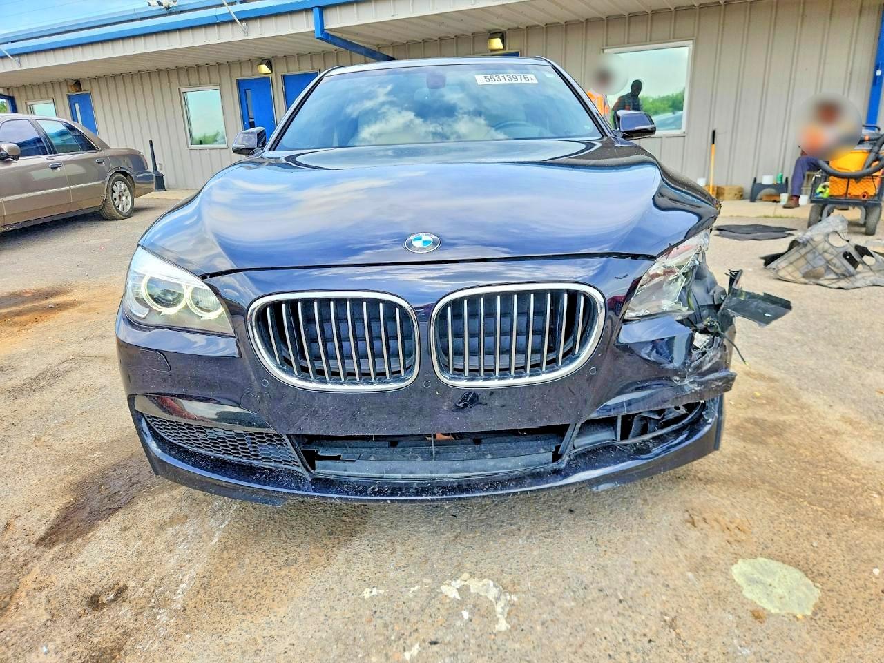 2015 BMW 740