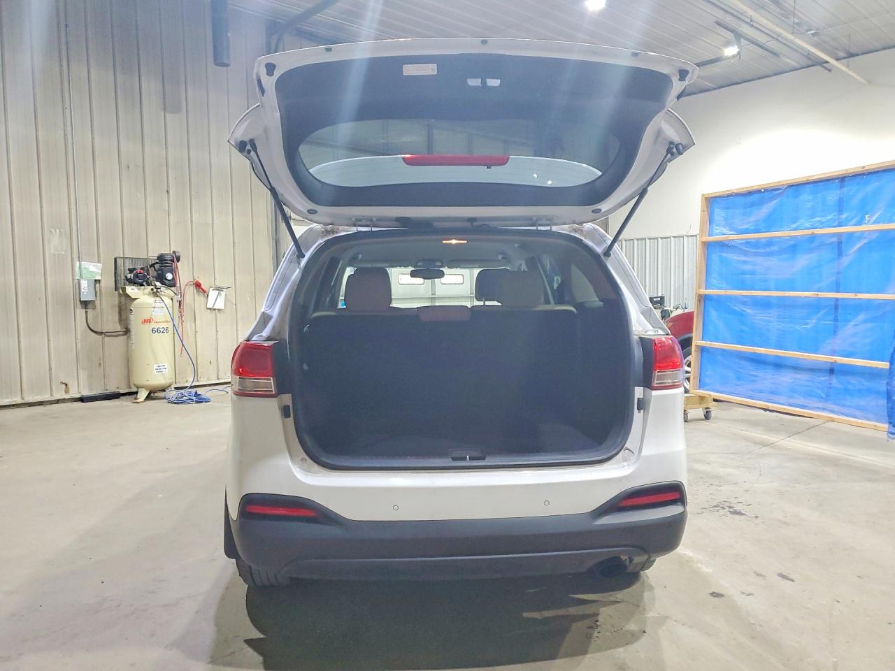 2017 KIA SORENTO L, LX