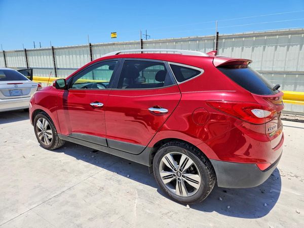 2015 HYUNDAI TUCSON GLS (Middle)