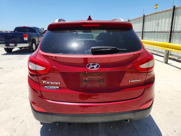 2015 HYUNDAI TUCSON GLS (Middle)