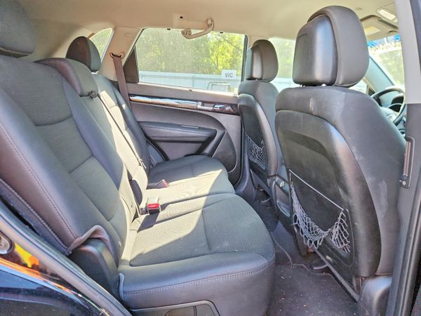 2014 KIA SORENTO Base/ LX