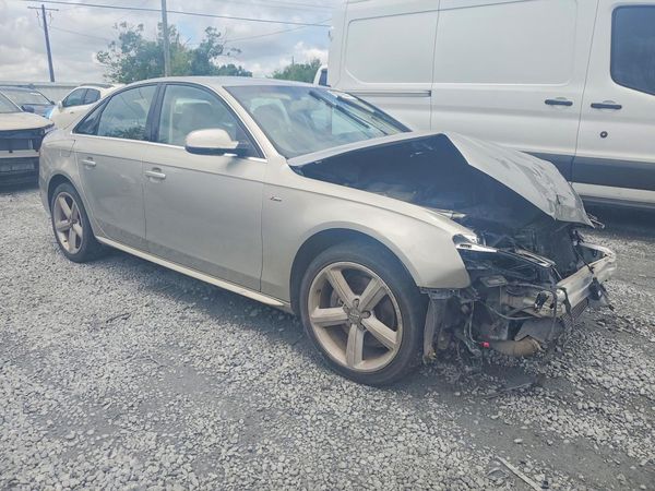 2014 AUDI A4 quattro Premium