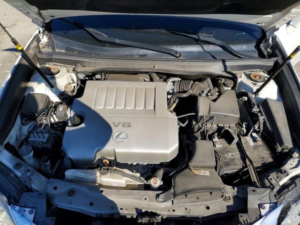 2018 LEXUS ES