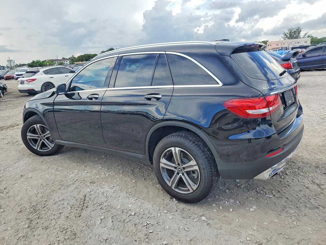 2019 MERCEDES-BENZ GLC GLC300