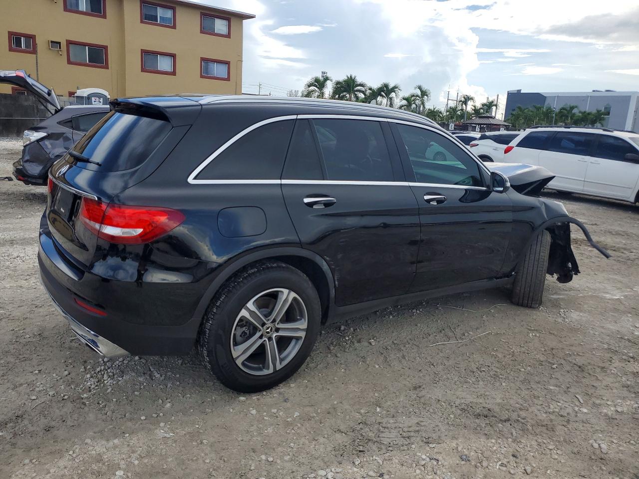 2019 MERCEDES-BENZ GLC GLC300