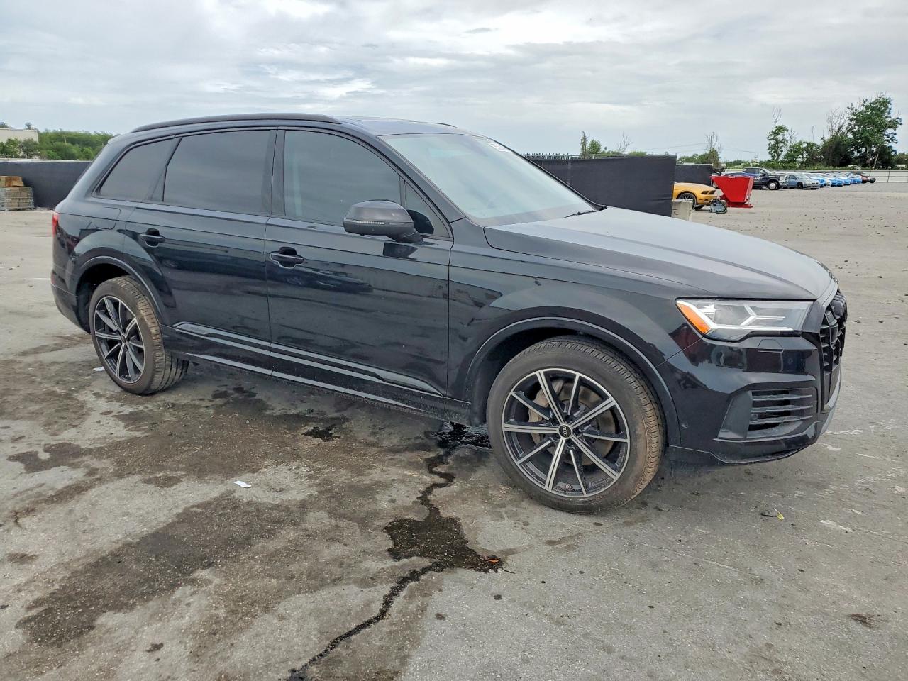 2023 AUDI Q7 quattro Prestige