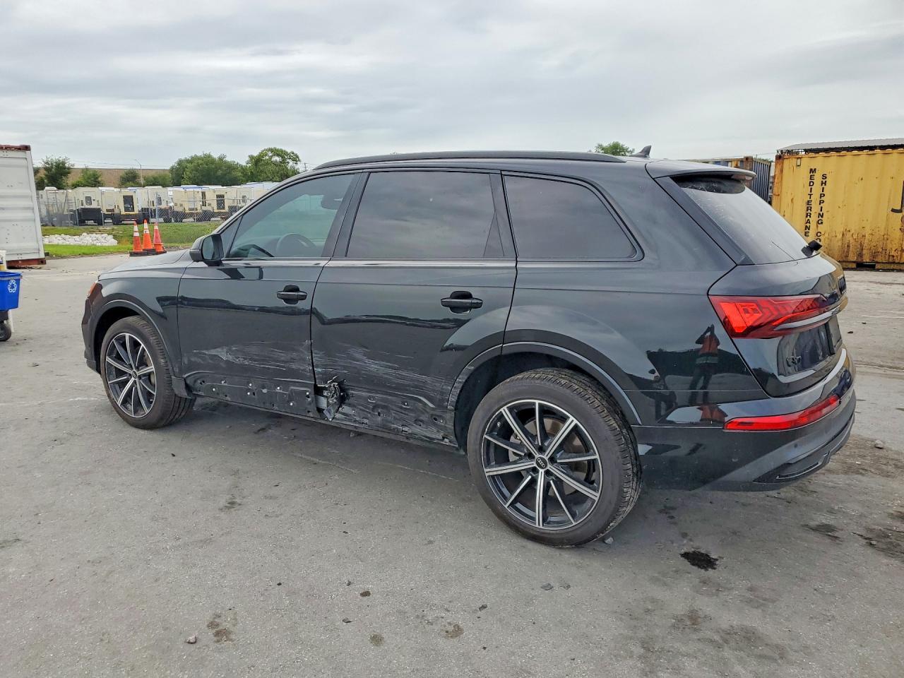 2023 AUDI Q7 quattro Prestige