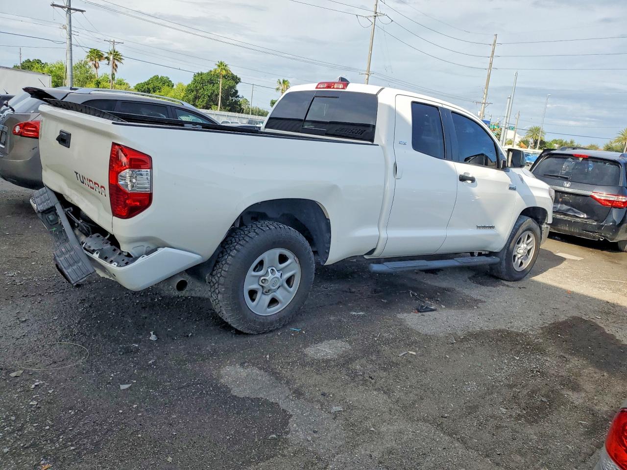 2021 TOYOTA TUNDRA SR5 grade