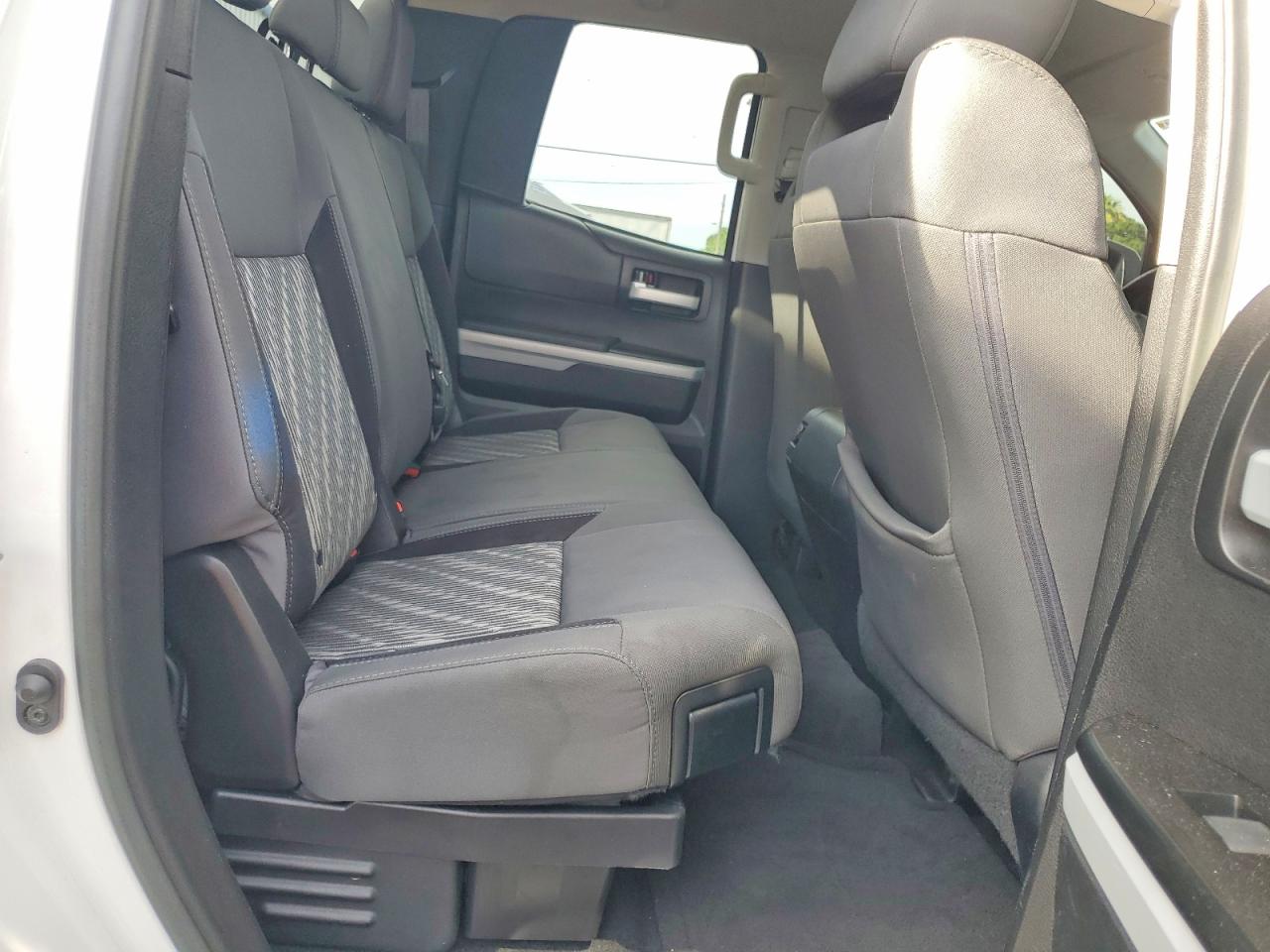 2021 TOYOTA TUNDRA SR5 grade