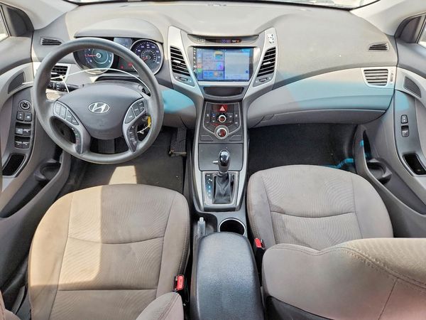 2015 HYUNDAI ELANTRA GLS(Middle)