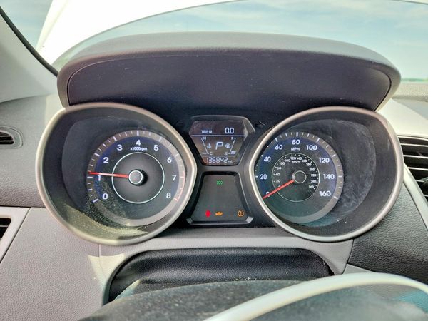 2015 HYUNDAI ELANTRA GLS(Middle)