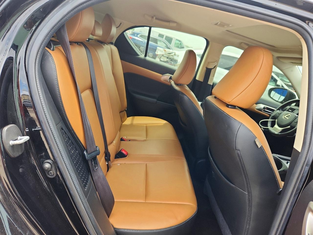 2015 LEXUS CT 200h