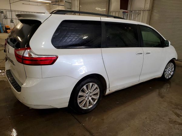 2015 TOYOTA SIENNA