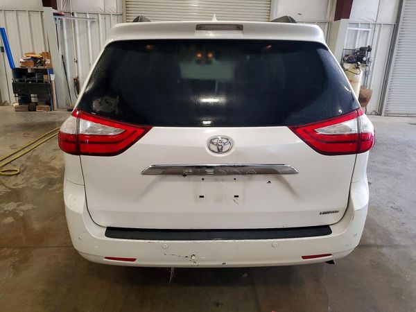 2015 TOYOTA SIENNA