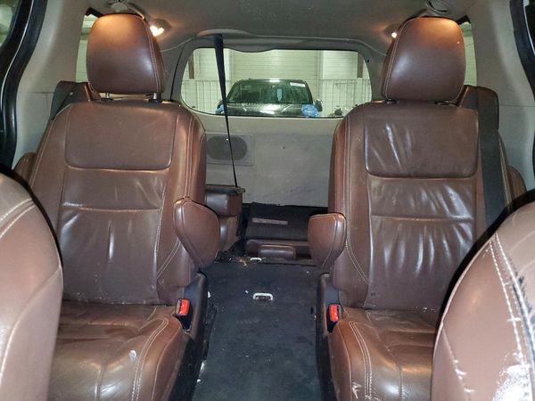 2015 TOYOTA SIENNA