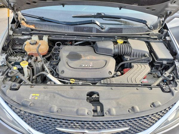 2017 CHRYSLER PACIFICA Touring L