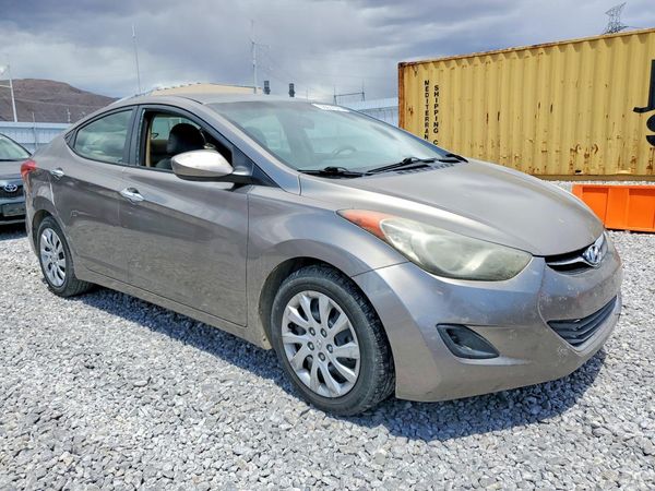 2013 HYUNDAI ELANTRA