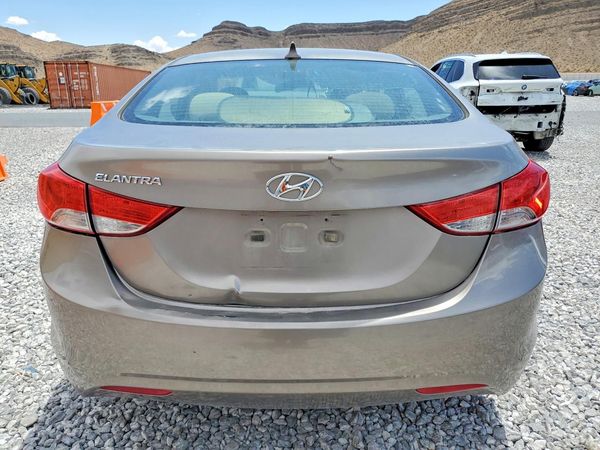 2013 HYUNDAI ELANTRA