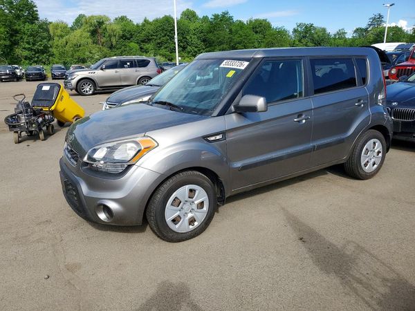 2013 KIA SOUL All Trims — Front 3/4