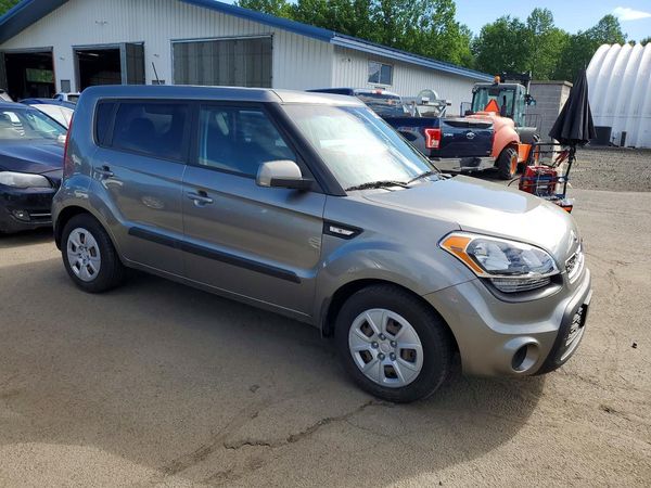 2013 KIA SOUL All Trims — Passenger 3/4