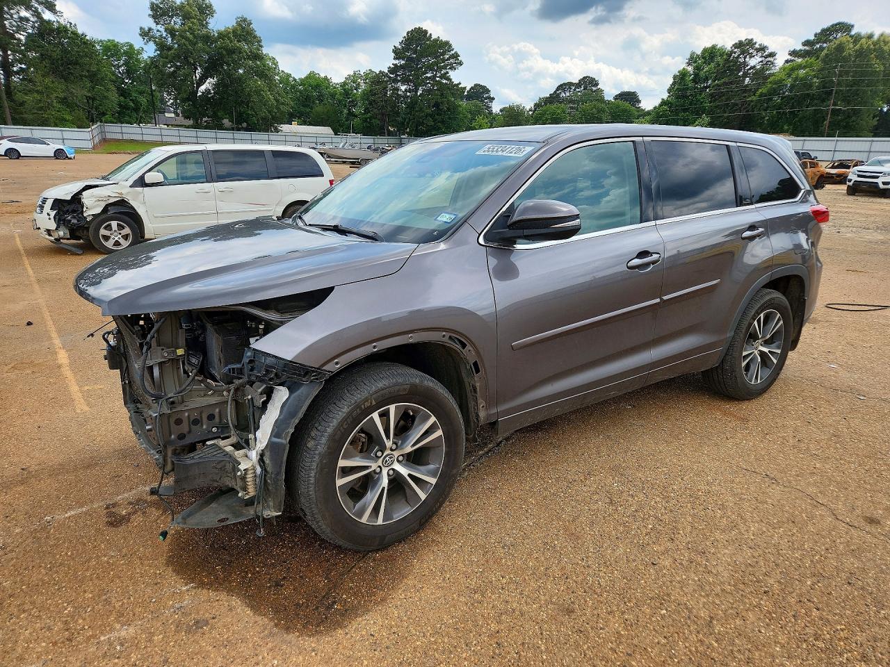 2017 TOYOTA HIGHLANDER LE/LE Plus
