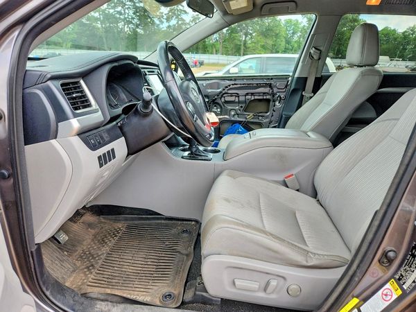 2017 TOYOTA HIGHLANDER LE/LE Plus
