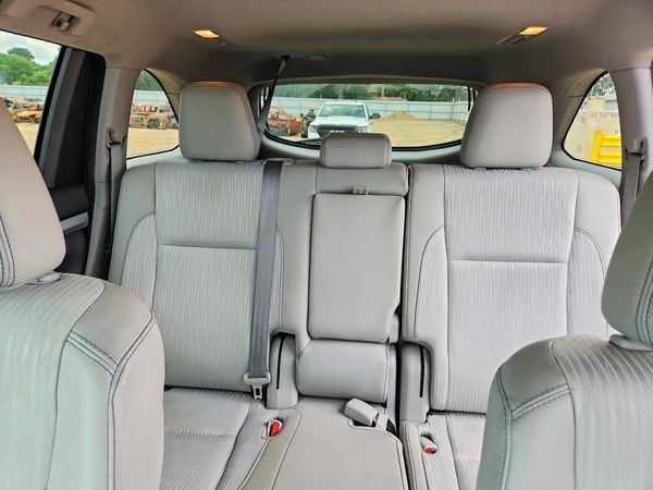 2017 TOYOTA HIGHLANDER LE/LE Plus