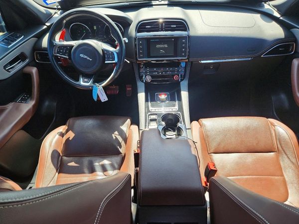 2017 JAGUAR F-PACE S