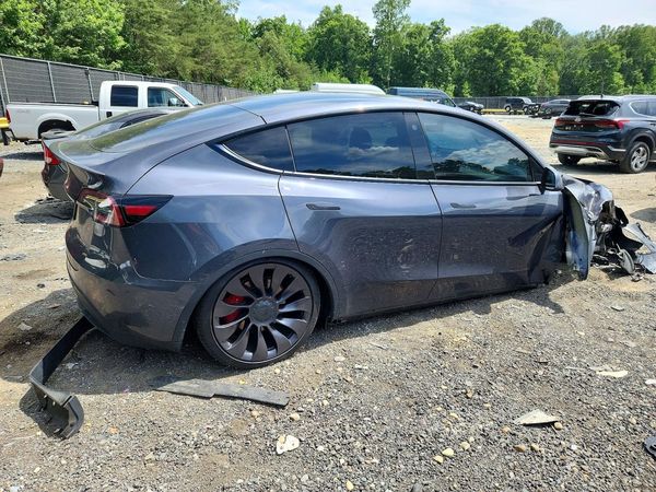 2022 TESLA MODEL Y