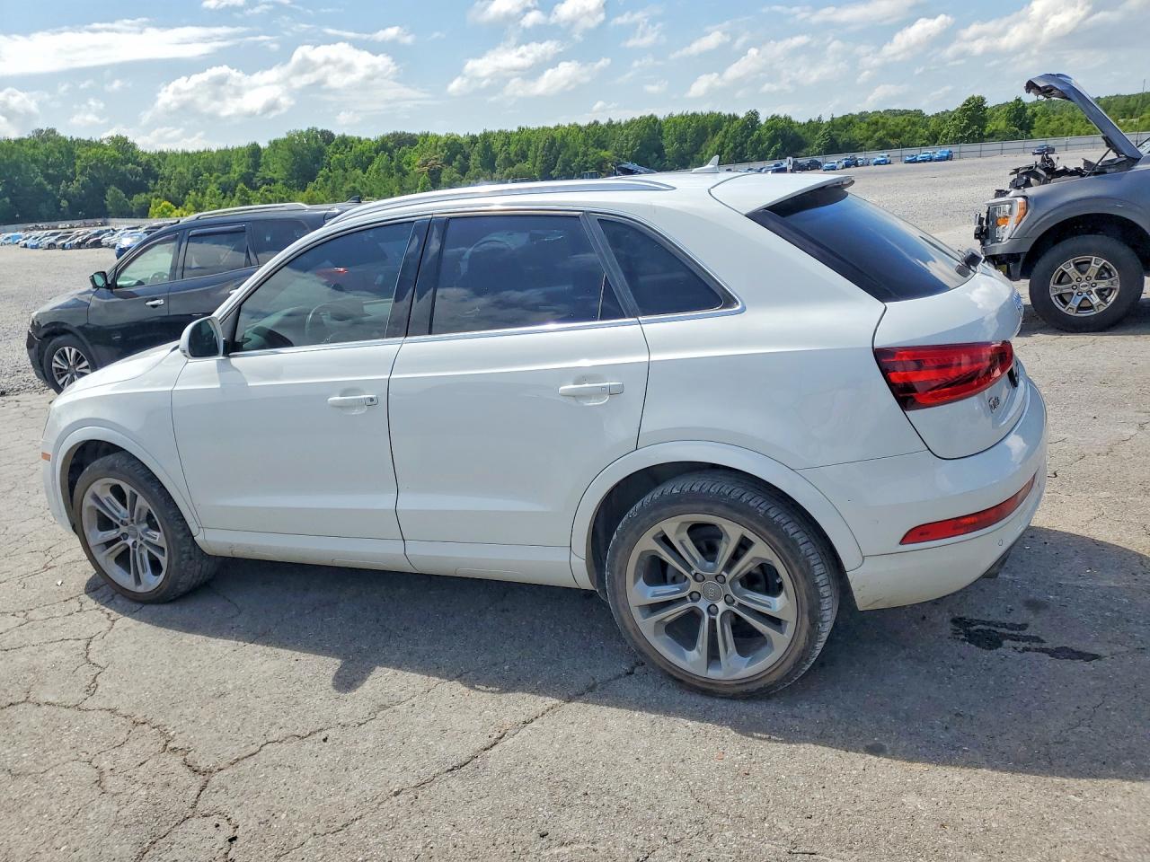 2015 AUDI Q3 quattro Prestige