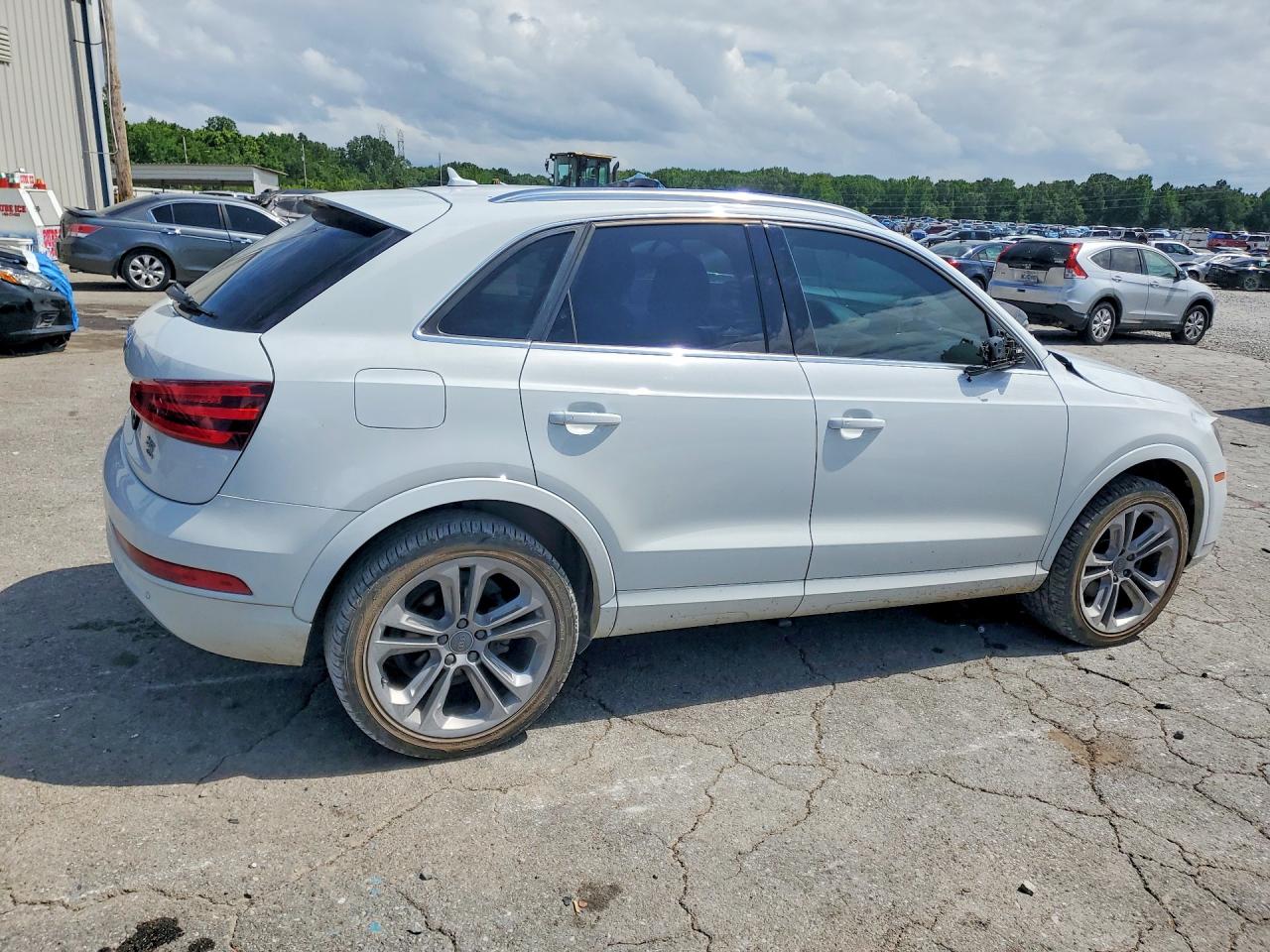 2015 AUDI Q3 quattro Prestige