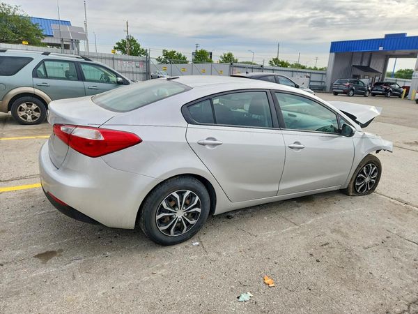 2016 KIA FORTE GL (Middle-Low Grade)