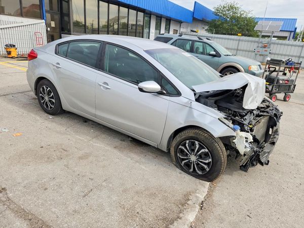 2016 KIA FORTE GL (Middle-Low Grade)