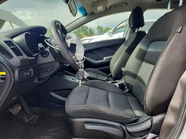 2016 KIA FORTE GL (Middle-Low Grade)