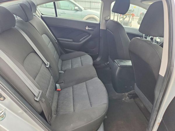 2016 KIA FORTE GL (Middle-Low Grade)