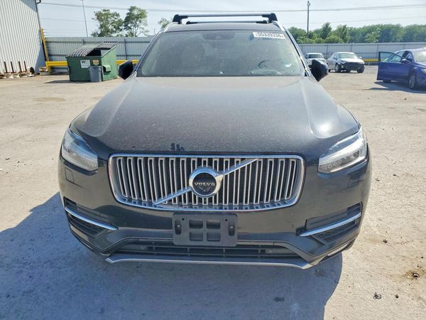 2016 VOLVO XC90