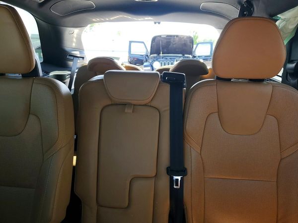 2016 VOLVO XC90