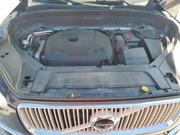 2016 VOLVO XC90