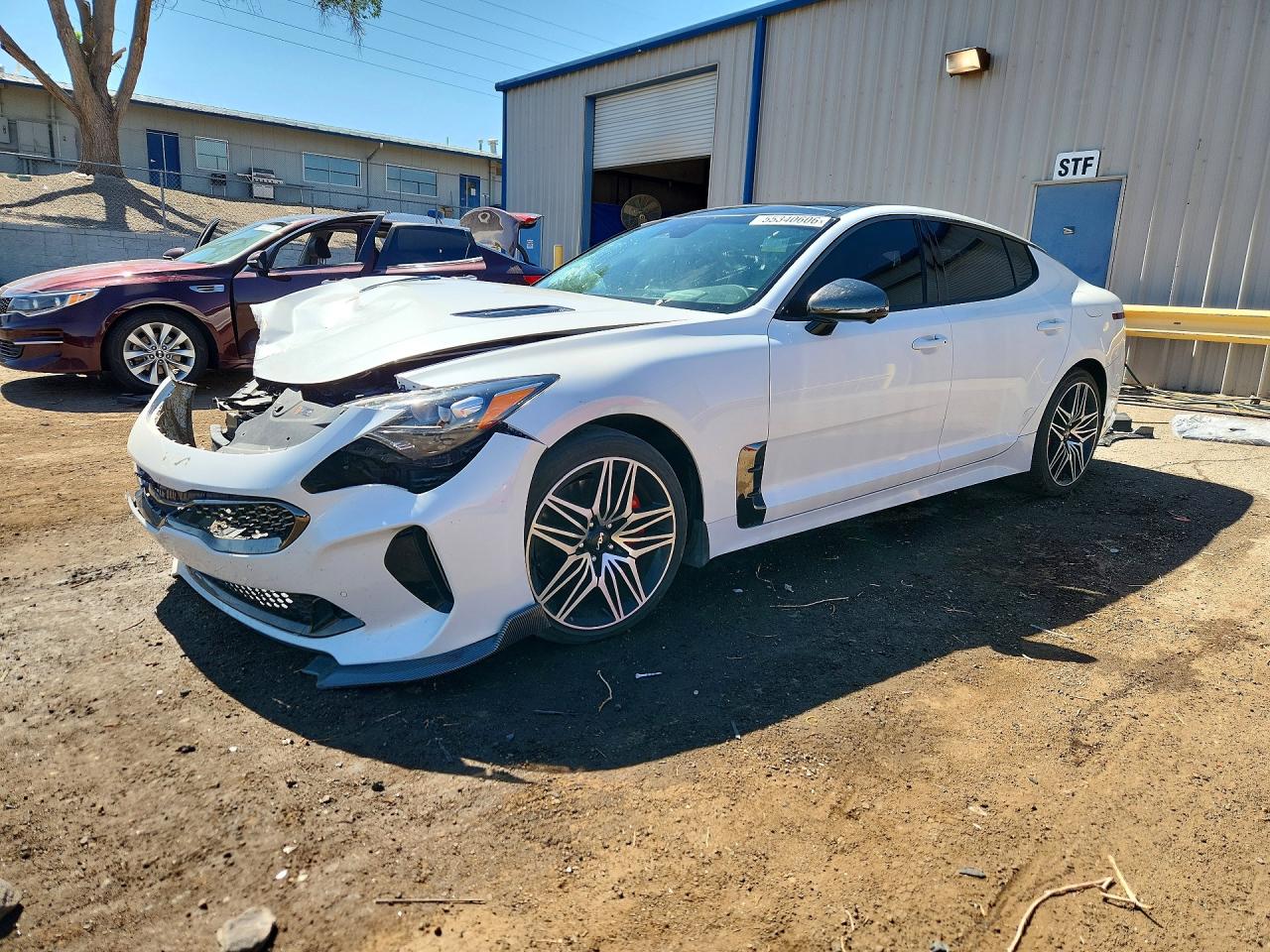 2023 KIA STINGER