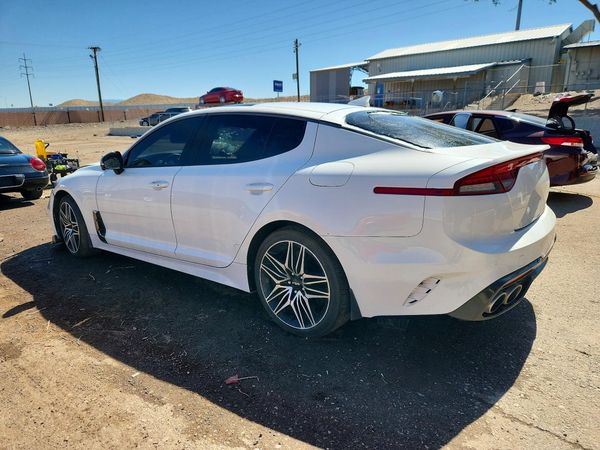 2023 KIA STINGER